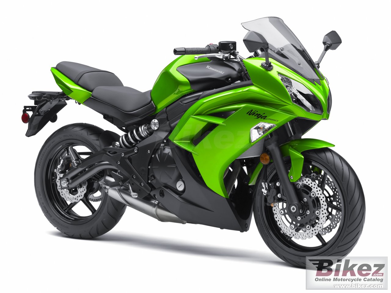 Big Kawasaki ninja 650 picture and wallpaper from Bikez.com
